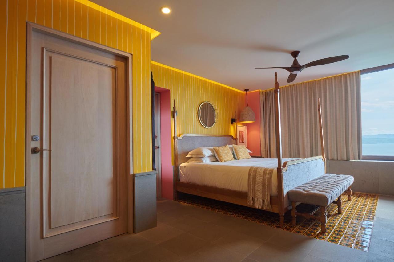 Hotel Luxury Patio Azul (Adults Only) بويرتو فالارتا المظهر الخارجي الصورة A bedroom at the hotel