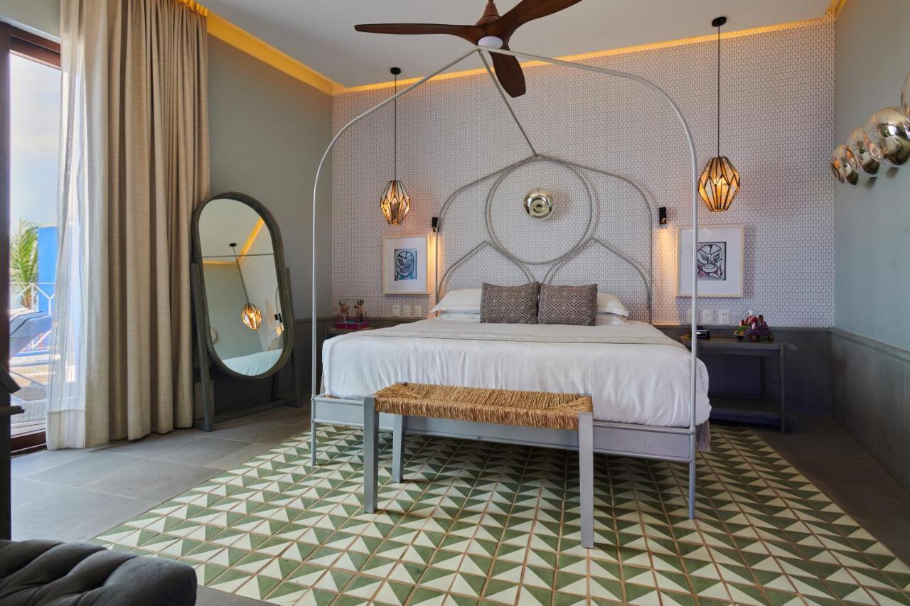 Hotel Luxury Patio Azul (Adults Only) بويرتو فالارتا المظهر الخارجي الصورة A bedroom at the hotel