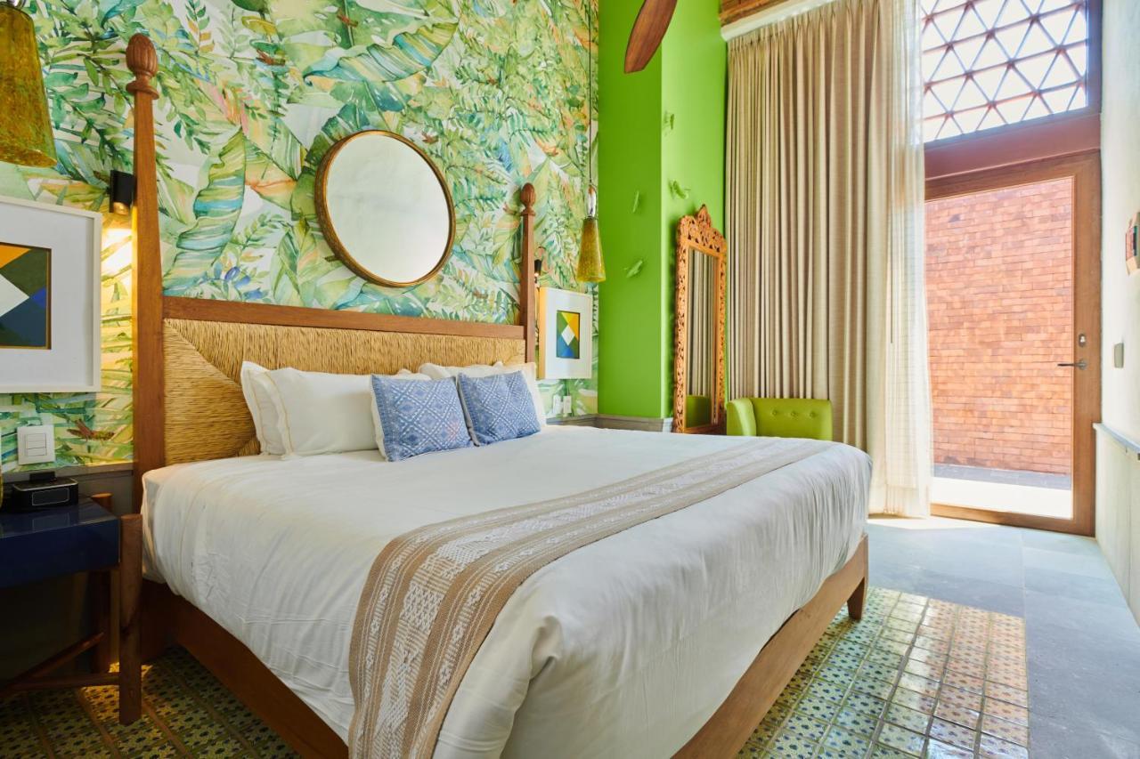 Hotel Luxury Patio Azul (Adults Only) بويرتو فالارتا المظهر الخارجي الصورة A bedroom at the hotel