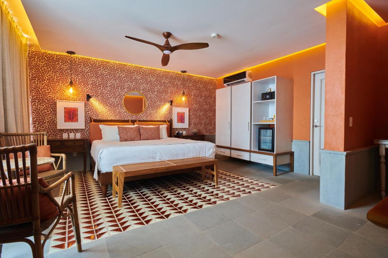 Hotel Luxury Patio Azul (Adults Only) بويرتو فالارتا المظهر الخارجي الصورة A room at the hotel