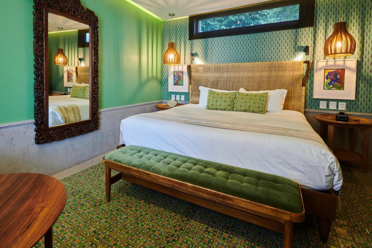 Hotel Luxury Patio Azul (Adults Only) بويرتو فالارتا المظهر الخارجي الصورة A bedroom at the hotel