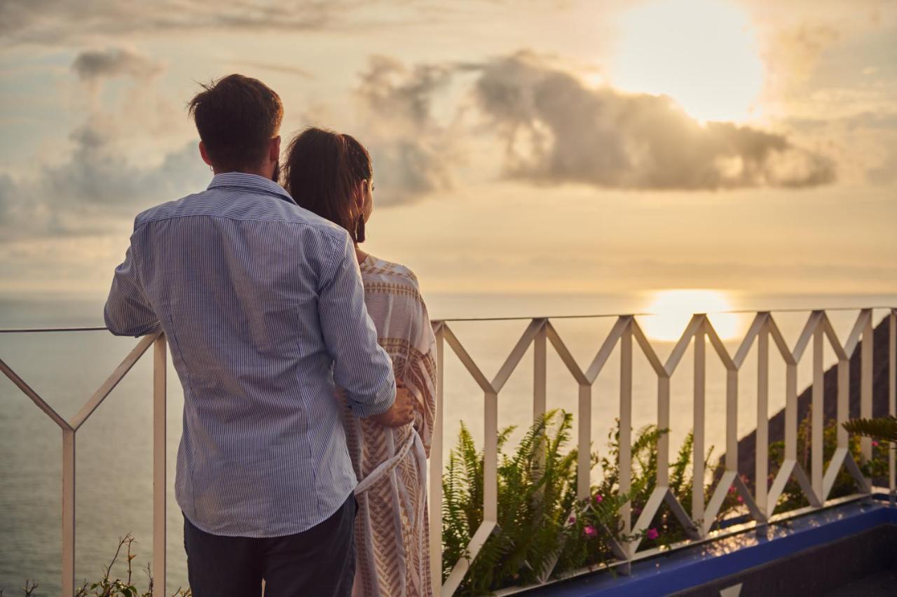 Hotel Luxury Patio Azul (Adults Only) بويرتو فالارتا المظهر الخارجي الصورة Sunset at the Hotel