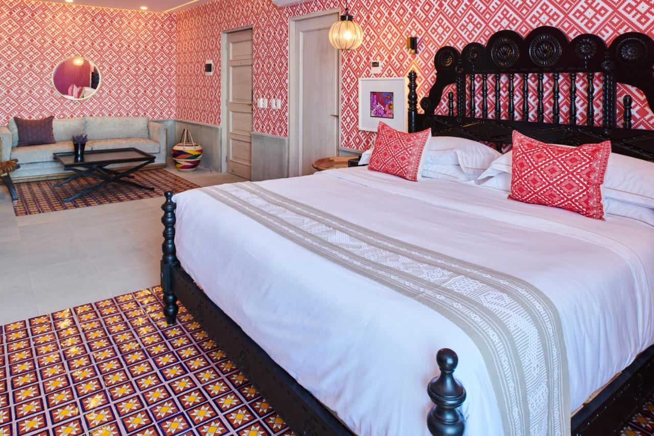 Hotel Luxury Patio Azul (Adults Only) بويرتو فالارتا المظهر الخارجي الصورة A bedroom at the hotel