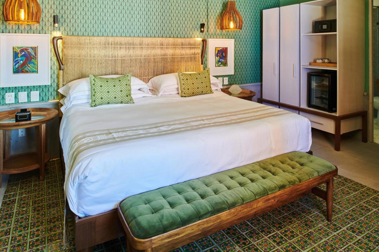 Hotel Luxury Patio Azul (Adults Only) بويرتو فالارتا المظهر الخارجي الصورة A bedroom at the Hotel Habita
