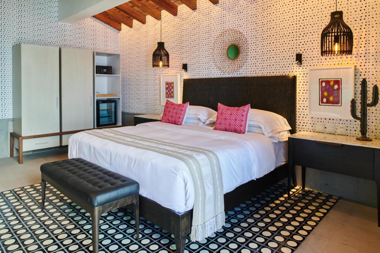 Hotel Luxury Patio Azul (Adults Only) بويرتو فالارتا المظهر الخارجي الصورة A bedroom at the hotel