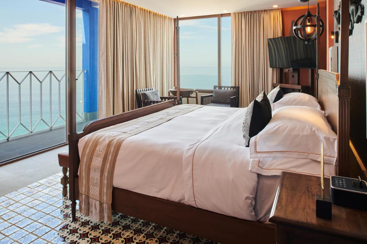 Hotel Luxury Patio Azul (Adults Only) بويرتو فالارتا المظهر الخارجي الصورة A bedroom at the hotel